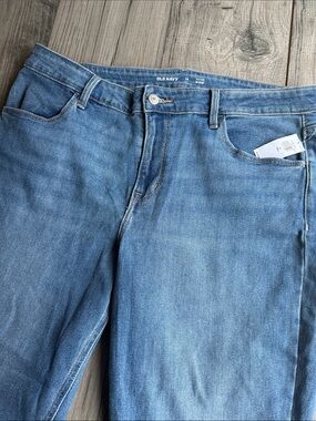 Old Navy Women's Light Blue mid rise wow Jeans 14 Tall